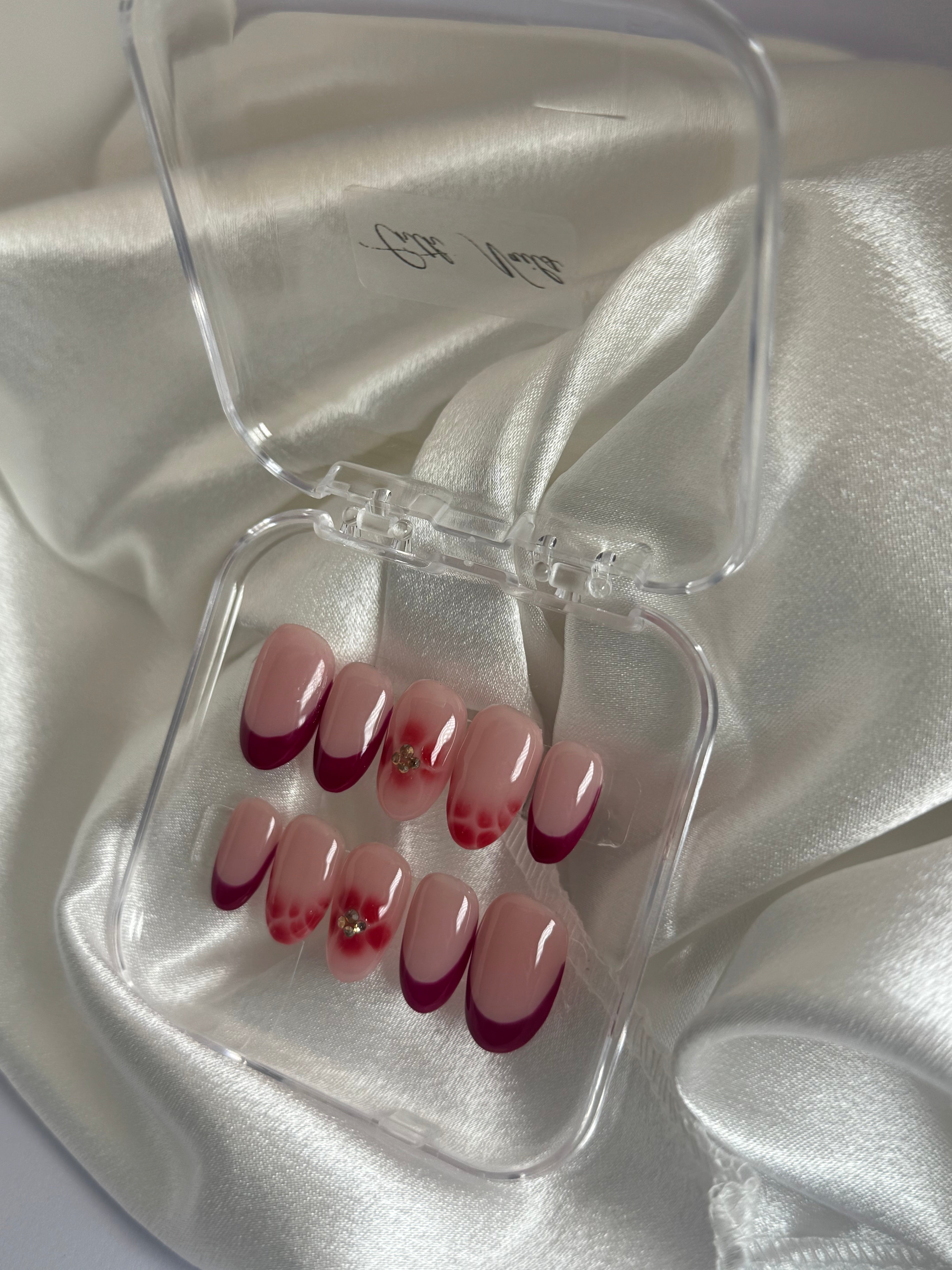 cnth-nails-nail-art-l-ane-faux-ongles-fleur-amande-x10 image 2
