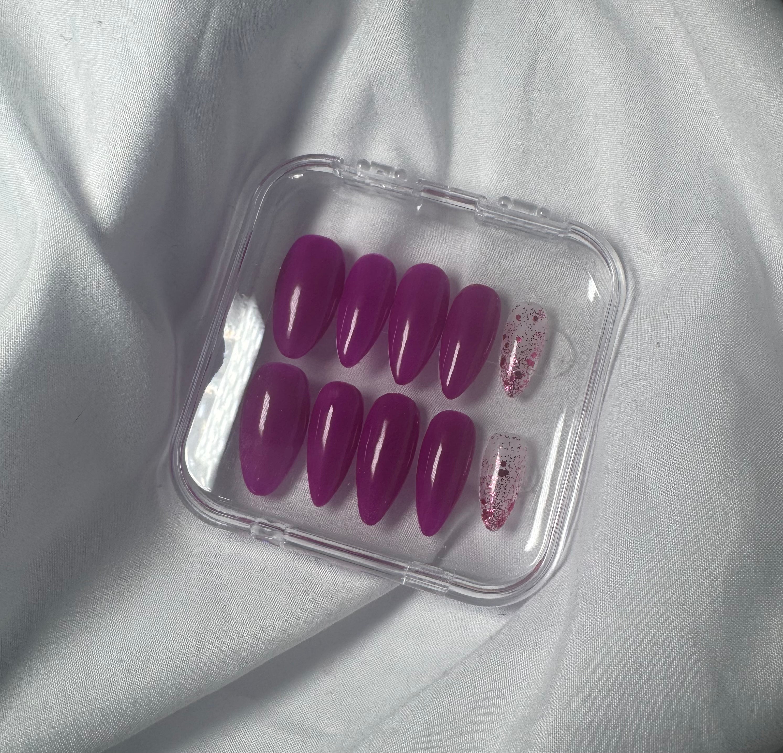 cnth-nails-neutral-ma-lys-faux-ongles-amande-10-pcs image 2