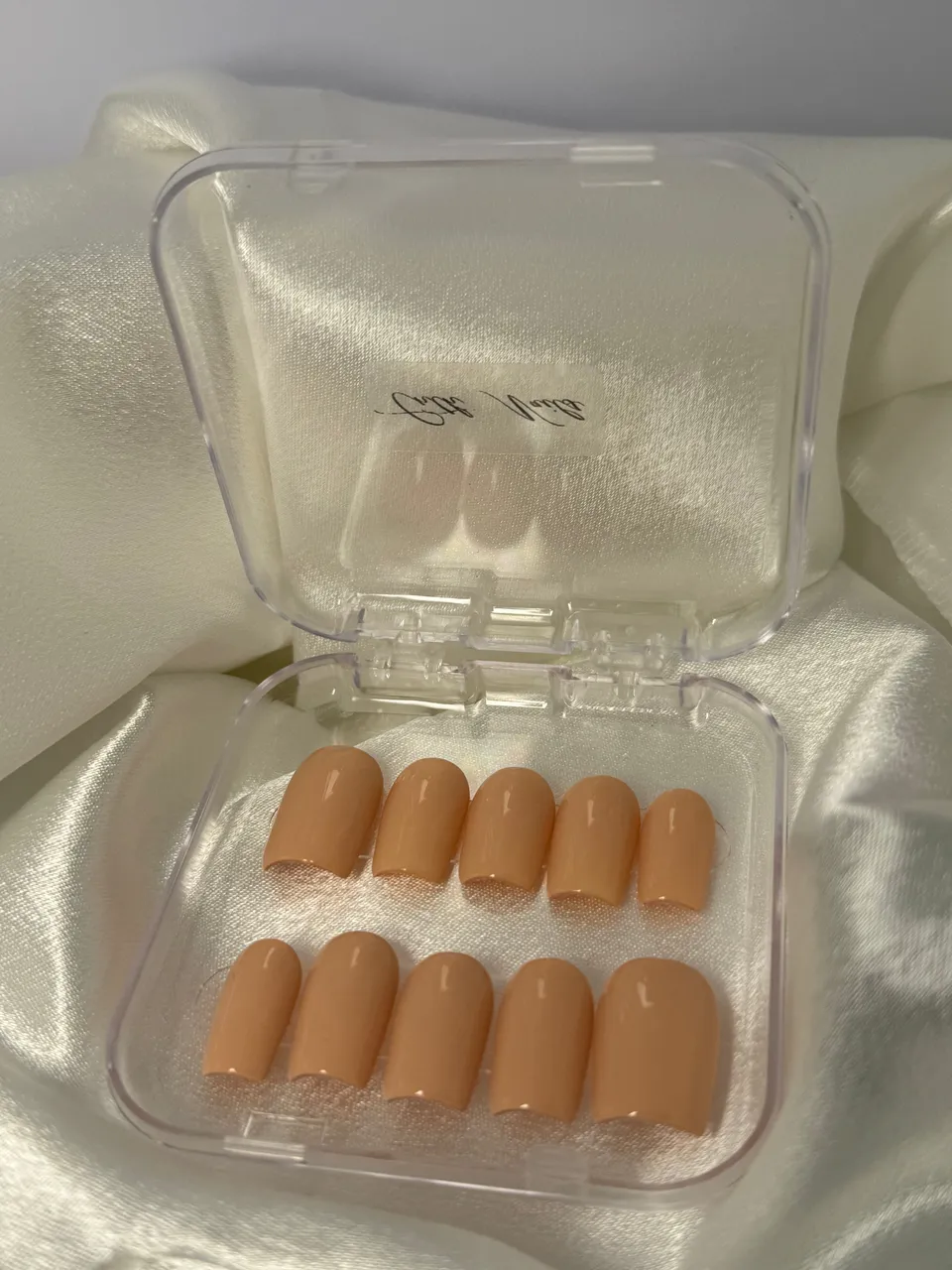 cnth-neutral-collection-peach-faux-ongles-10-pcs-brillant image 1