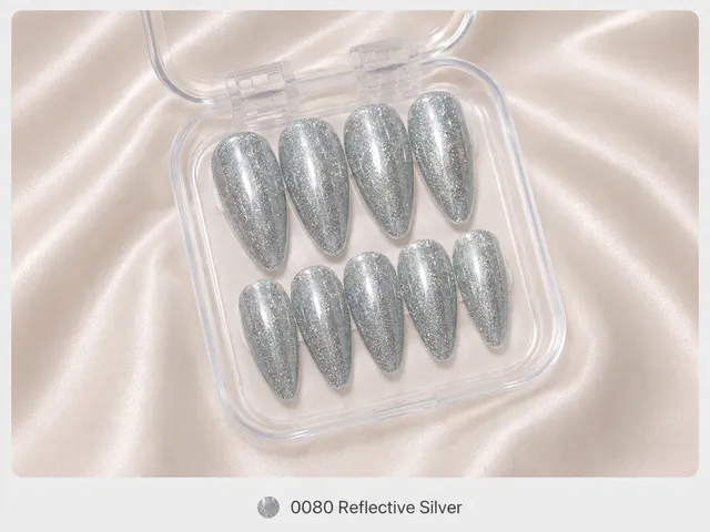 cnth-nails-press-on-nails-reflective-silver-faux-ongles-argent-x10 image 1