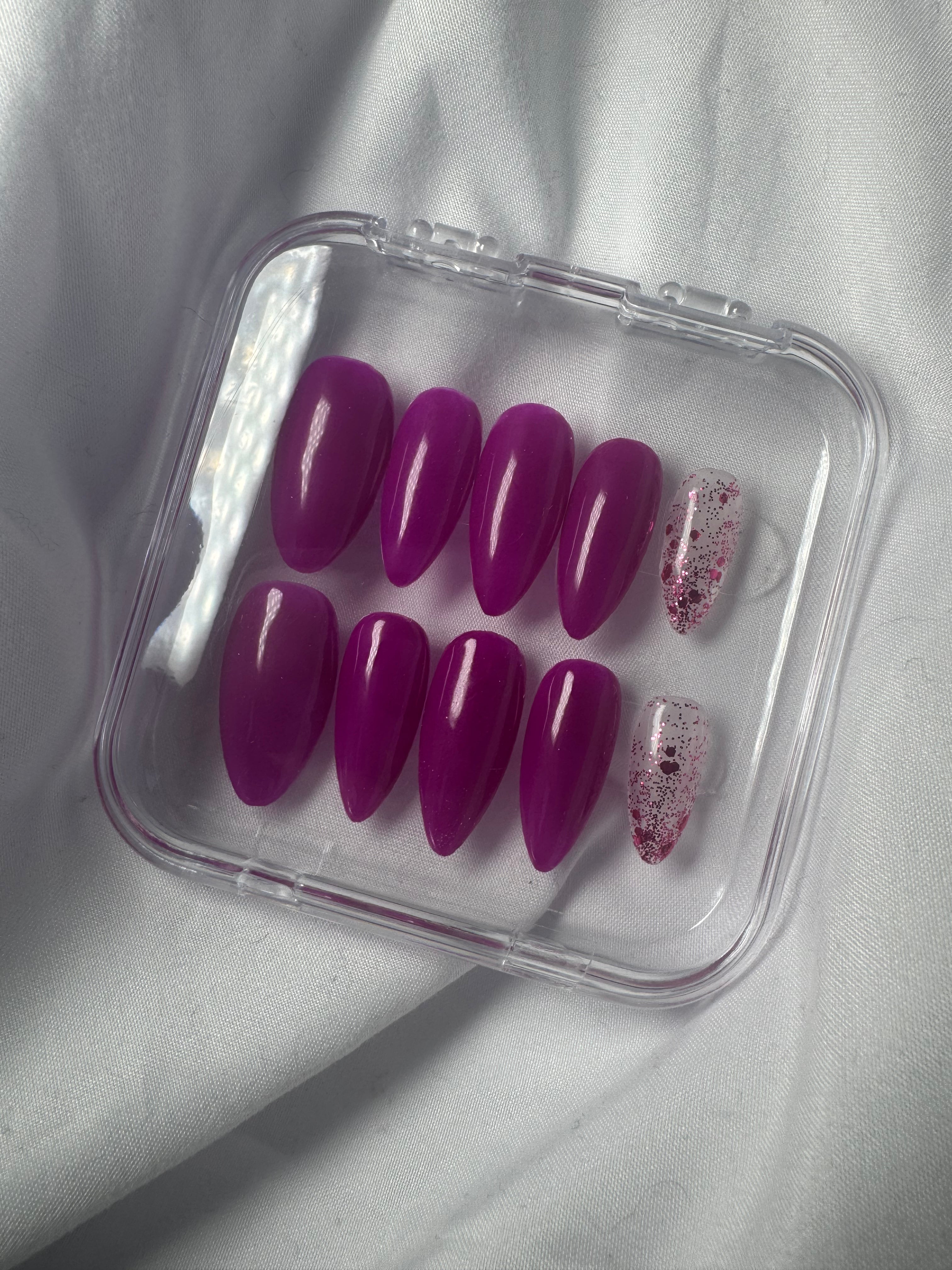 cnth-nails-neutral-ma-lys-faux-ongles-amande-10-pcs image 1